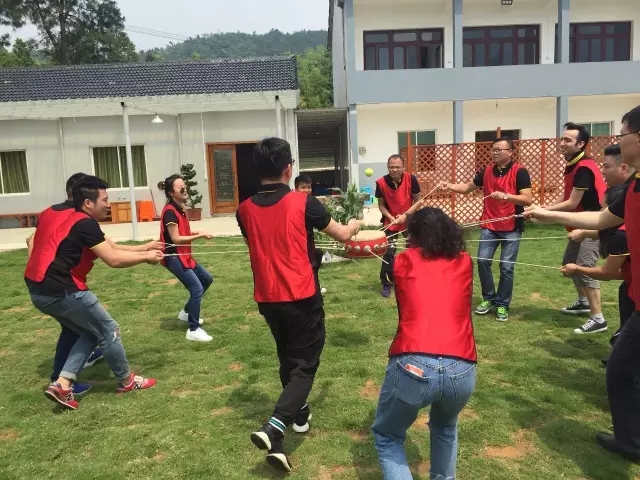 “向梦想出发” yl6809永利销售团建活动完善绽放