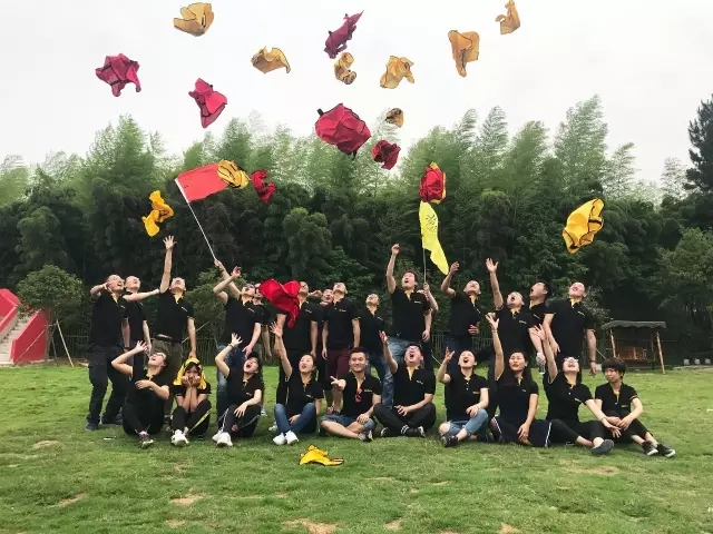 “向梦想出发” yl6809永利销售团建活动完善绽放